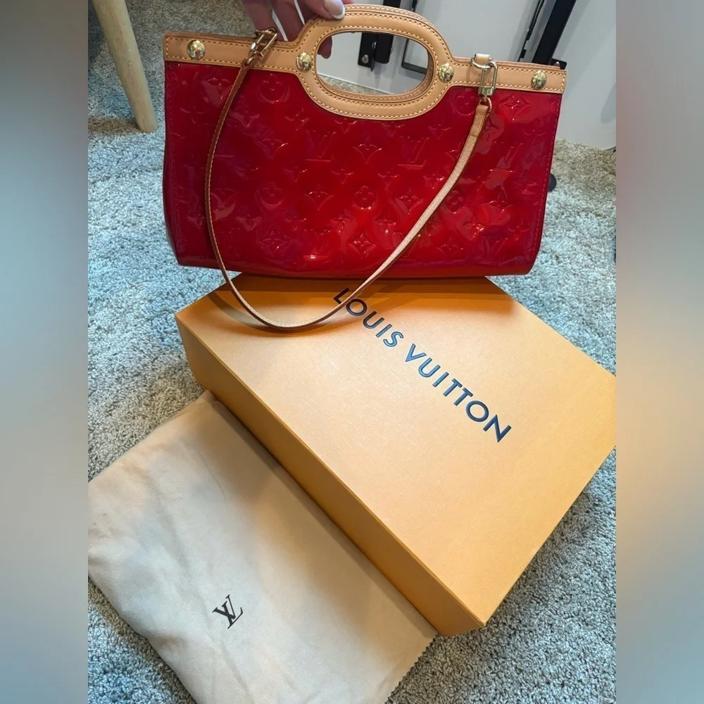 Louis Vuitton Monogram Red Roxbury Drive Vernis Handbag with Dustbag and Box! - Picture 10 of 12